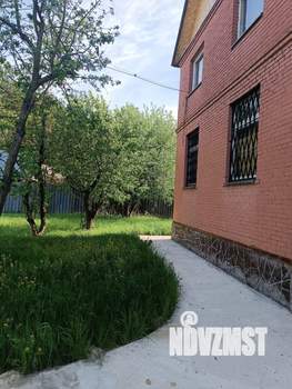 Дом 180м², 3-этажный, участок 12 сот.  