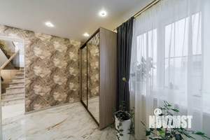 Дом 230м², 2-этажный, участок 10 сот.  