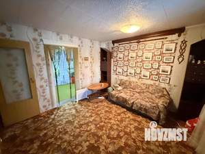 Дом 80м&sup2;, 2-этажный, участок 10 сот.  