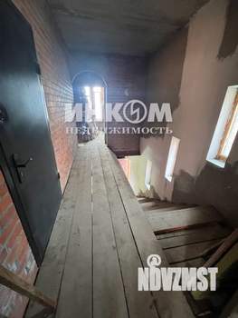 Дом 200м², 2-этажный, участок 12 сот.  