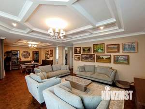 Коттедж 550м², 3-этажный, участок 19 сот.  
