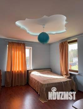 Дом 268м&sup2;, 3-этажный, участок 10 сот.  