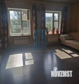 Дом 204м², 2-этажный, участок 15 сот.  