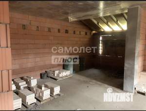 Дом 700м², 2-этажный, участок 25 сот.  