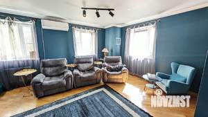 Дом 250м², 3-этажный, участок 10 сот.  