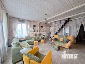 Дом 208м&sup2;, 2-этажный, участок 12 сот.  