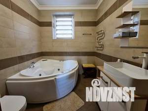 Коттедж 550м², 3-этажный, участок 19 сот.  