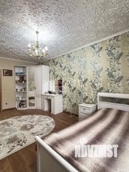 Дом 147м&sup2;, 3-этажный, участок 5 сот.  