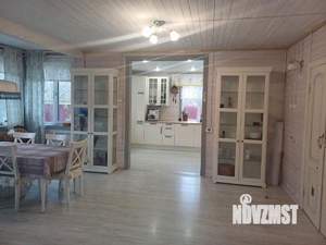 Дом 220м², 2-этажный, участок 17 сот.  