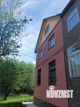 Дом 70м&sup2;, 2-этажный, участок 12 сот.  