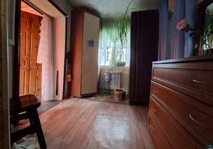 Дом 90м&sup2;, 2-этажный, участок 4 сот.  