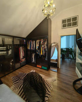 Дом 200м&sup2;, 2-этажный, участок 9 сот.  