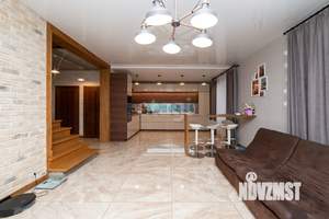 Дом 260м², 2-этажный, участок 18 сот.  