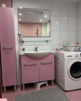 Дом 100м&sup2;, 2-этажный, участок 6 сот.  