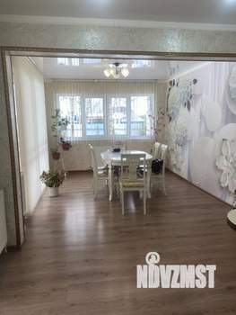 Дом 170м&sup2;, 2-этажный, участок 15 сот.  