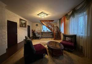 Дача 320м², 2-этажный, участок 15 сот.  