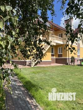 Коттедж 220м&sup2;, 3-этажный, участок 38 сот.  