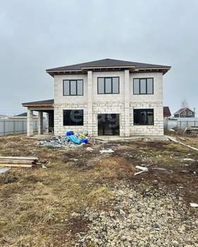 Дом 243м², 2-этажный, участок 9 сот.  