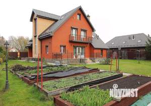 Дом 262м², 3-этажный, участок 28 сот.  