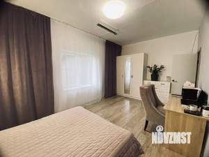 Дом 220м&sup2;, 2-этажный, участок 6 сот.  