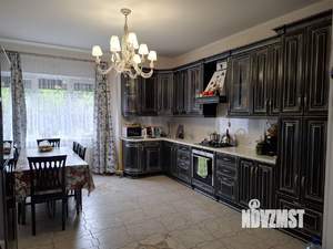Дом 262м², 3-этажный, участок 28 сот.  