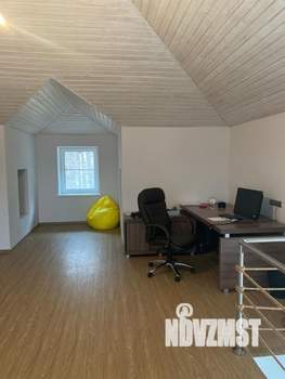 Дом 282м², 3-этажный, участок 14 сот.  