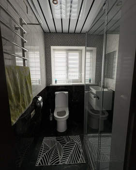 Дом 210м&sup2;, 3-этажный, участок 5 сот.  