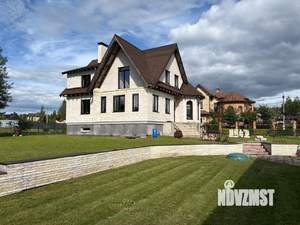 Дом 327м&sup2;, 3-этажный, участок 18 сот.  