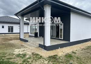 Дом 300м&sup2;, 1-этажный, участок 14 сот.  