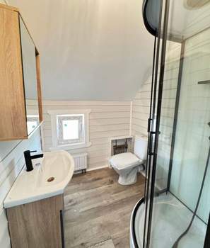 Дом 145м&sup2;, 2-этажный, участок 10 сот.  