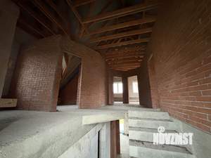 Дом 327м&sup2;, 3-этажный, участок 18 сот.  