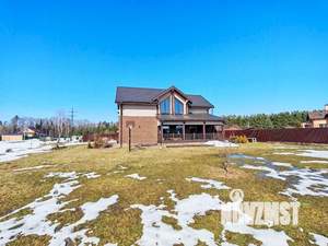 Коттедж 300м&sup2;, 2-этажный, участок 16 сот.  