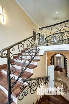 Коттедж 293м&sup2;, 3-этажный, участок 8 сот.  