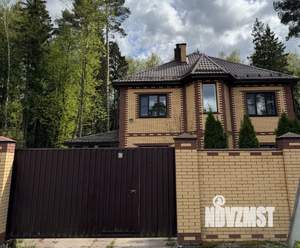 Коттедж 230м², 3-этажный, участок 15 сот.  
