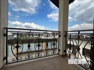 Дом 201м&sup2;, 2-этажный, участок 10 сот.  