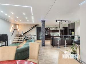 Коттедж 320м&sup2;, 2-этажный, участок 11 сот.  