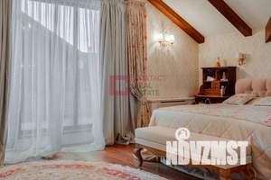 Дом 350м&sup2;, 2-этажный, участок 15 сот.  