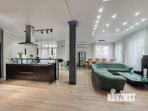 Коттедж 320м&sup2;, 2-этажный, участок 11 сот.  