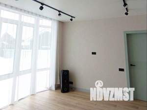 Дом 133м&sup2;, 2-этажный, участок 10 сот.  