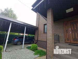 Коттедж 270м², 3-этажный, участок 7 сот.  
