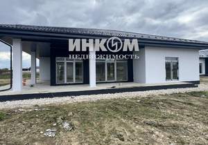 Дом 300м&sup2;, 1-этажный, участок 14 сот.  