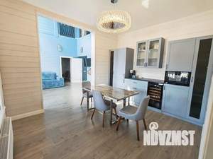 Коттедж 300м&sup2;, 2-этажный, участок 16 сот.  