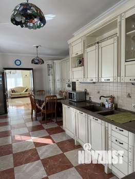 Дом 570м², 3-этажный, участок 22 сот.  