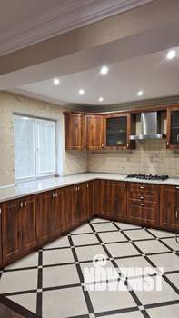 Дом 180м&sup2;, 2-этажный, участок 18 сот.  