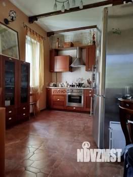 Дом 168м&sup2;, 2-этажный, участок 15 сот.  