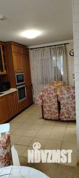 Дом 181м², 3-этажный, участок 11 сот.  