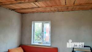 Дом 30м&sup2;, 2-этажный, участок 4 сот.  