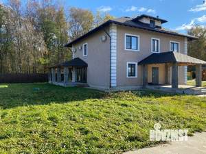 Дом 282м², 3-этажный, участок 14 сот.  