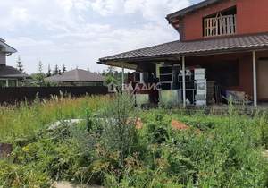 Дом 220м&sup2;, 2-этажный, участок 6 сот.  