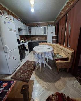 Дом 90м&sup2;, 2-этажный, участок 4 сот.  